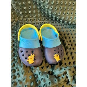 Crocs toddler little kid size 8 8c blue Pokémon shoes